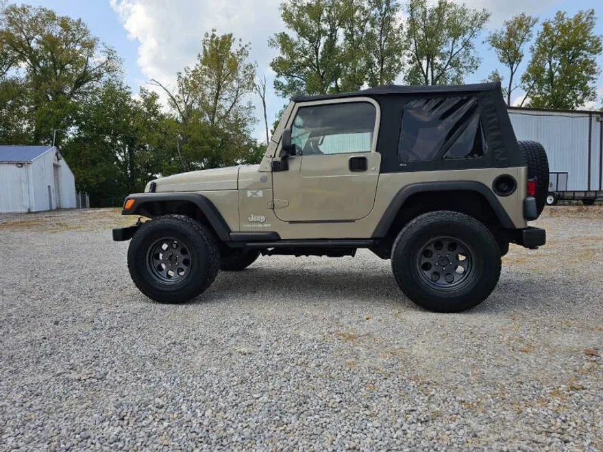 2004 Jeep Wrangler X photo 1