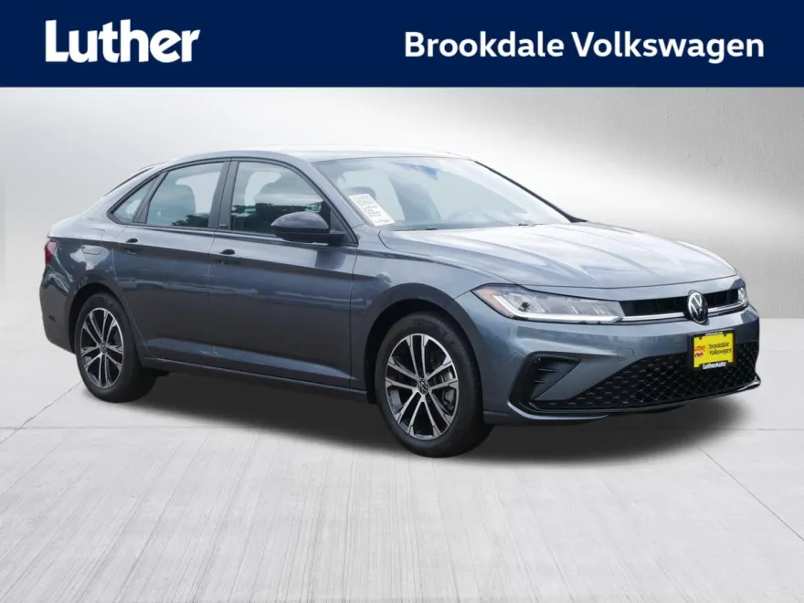 2025 Volkswagen Jetta Sport photo 1