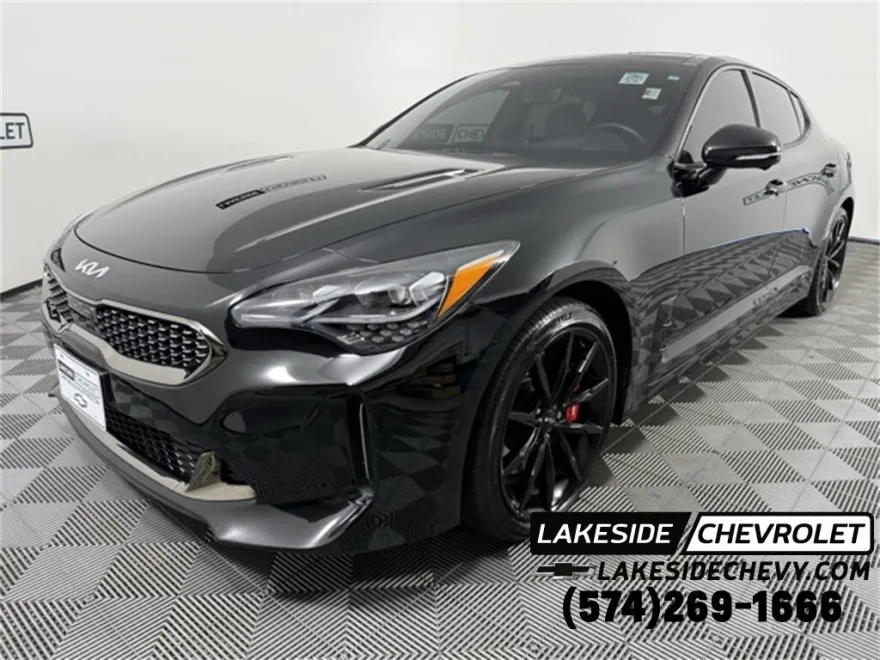 2022 Kia Stinger GT2 photo 1
