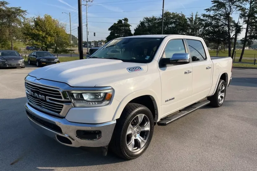 2020 Ram 1500 Laramie photo 1