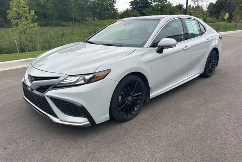 2023 Toyota Camry XSE photo 1