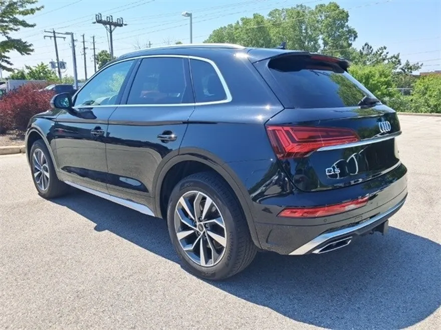 2023 Audi Q5 45 S line Premium Plus photo 1