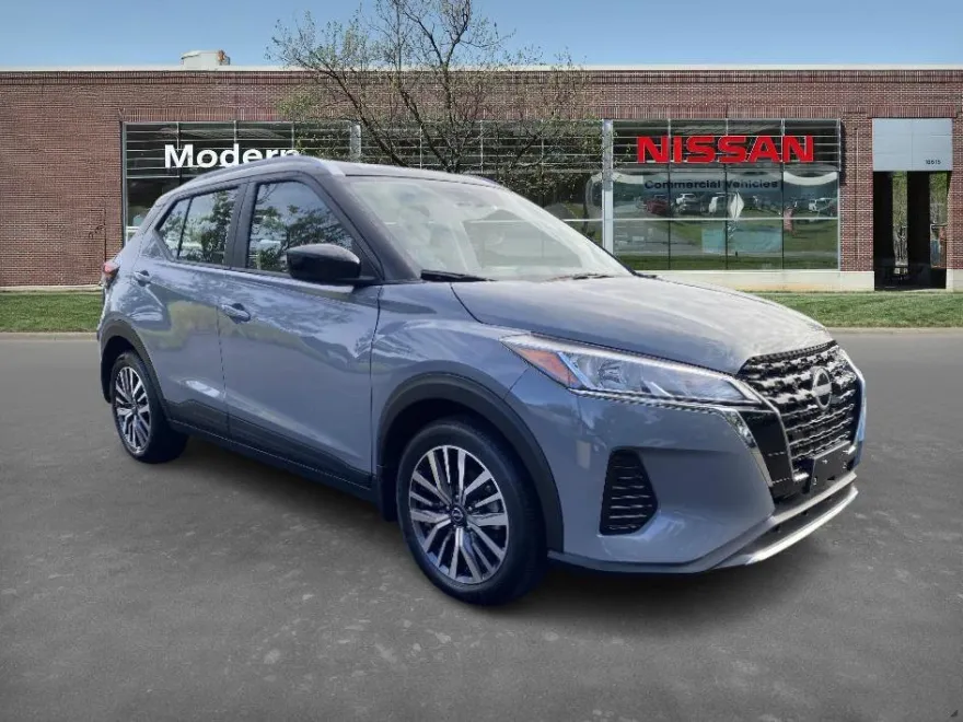 2024 Nissan Kicks SV photo 1