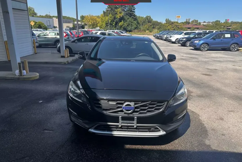 2015 Volvo V60 T5 Cross Country Platinum photo 1