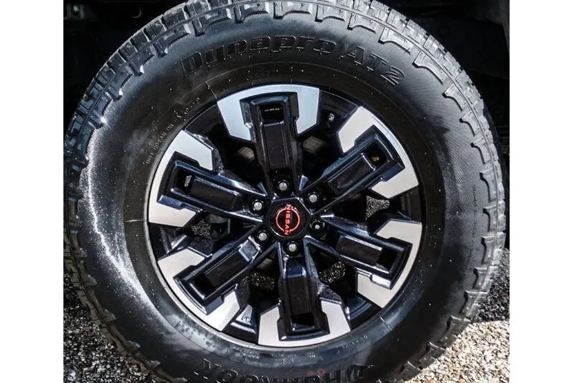 2022 Nissan Frontier PRO-X photo 1