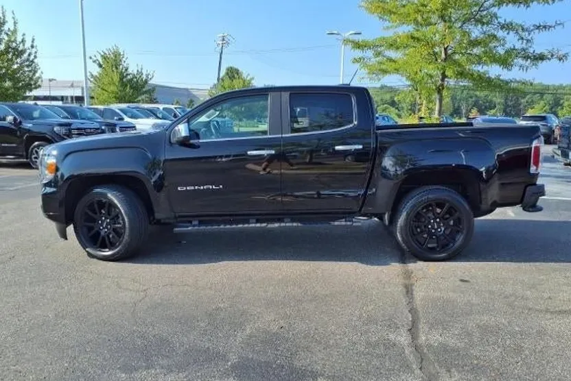 2022 Gmc Canyon Denali photo 1