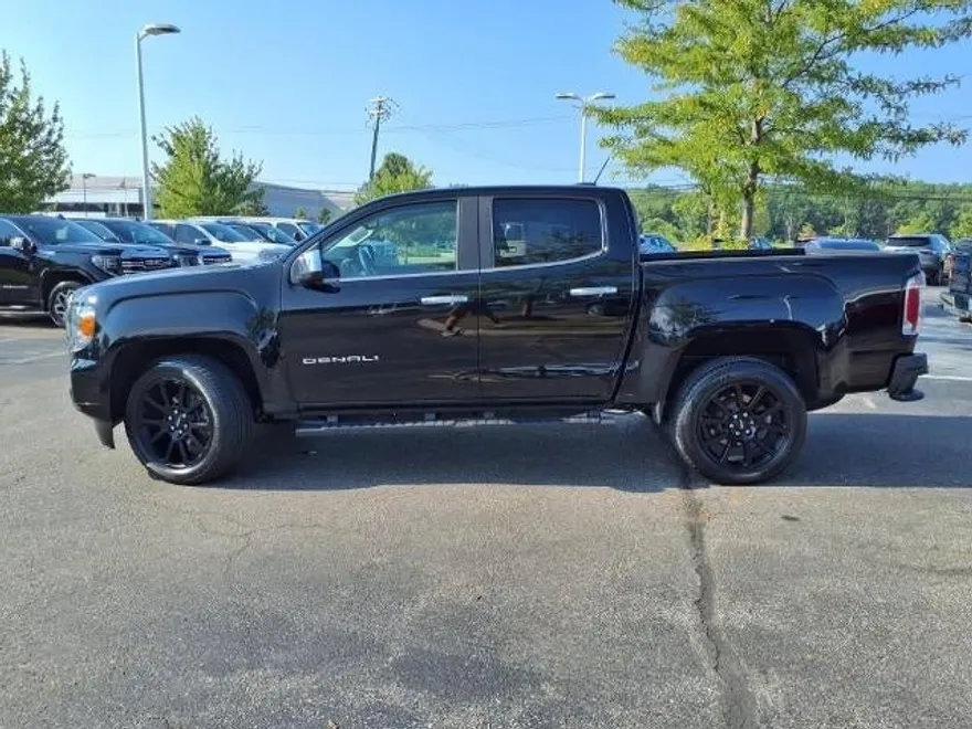 2022 Gmc Canyon Denali photo 1