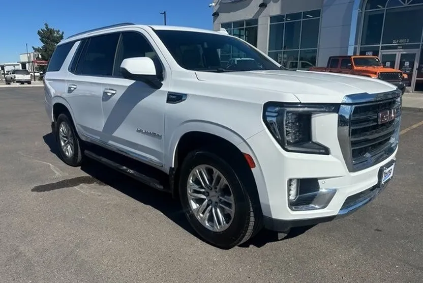 2024 Gmc Yukon SLT photo 1