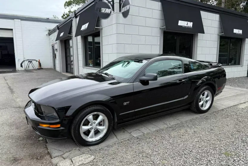 2008 Ford Mustang GT photo 1