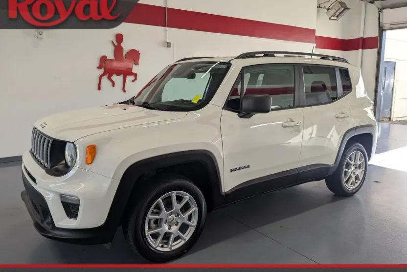 2022 Jeep Renegade Latitude photo 1