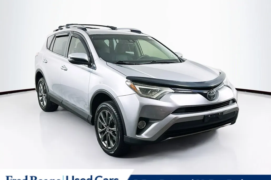 2018 Toyota RAV4 Limited photo 1