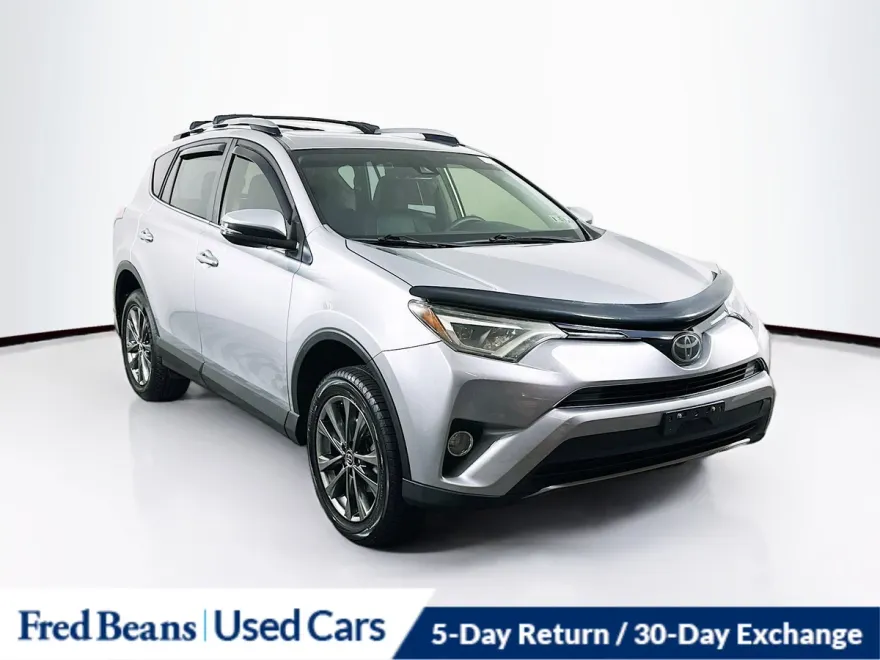 2018 Toyota RAV4 Limited photo 1