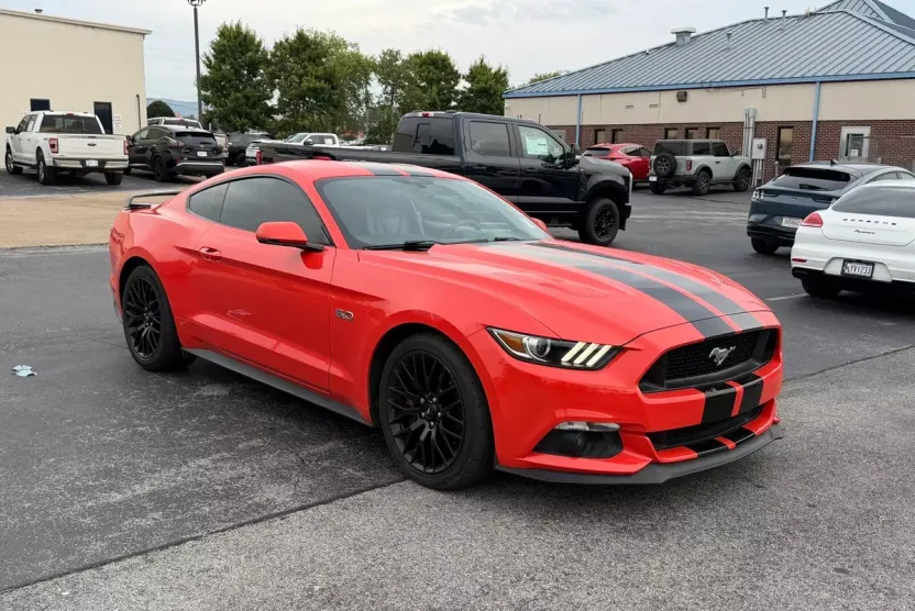2015 Ford Mustang GT Premium photo 1