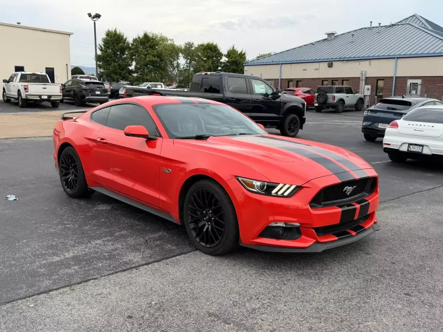 2015 Ford Mustang GT Premium photo 1