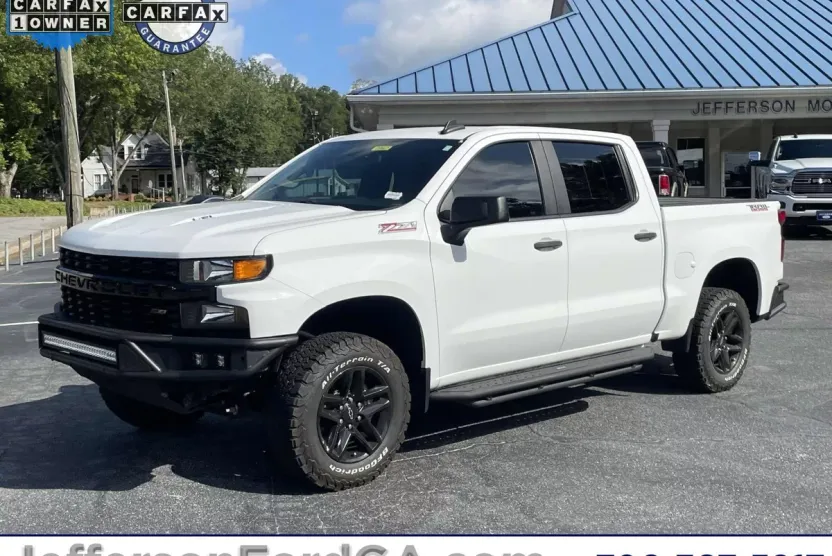 2021 Chevrolet Silverado 1500 Custom Trail Boss photo 1