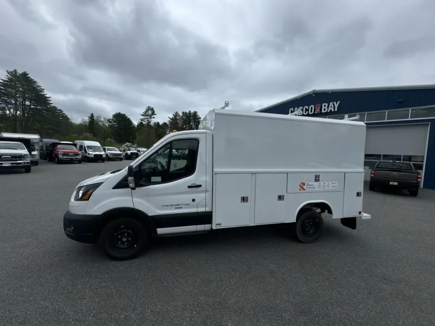 2024 Ford Transit Chassis Cutaway photo 1