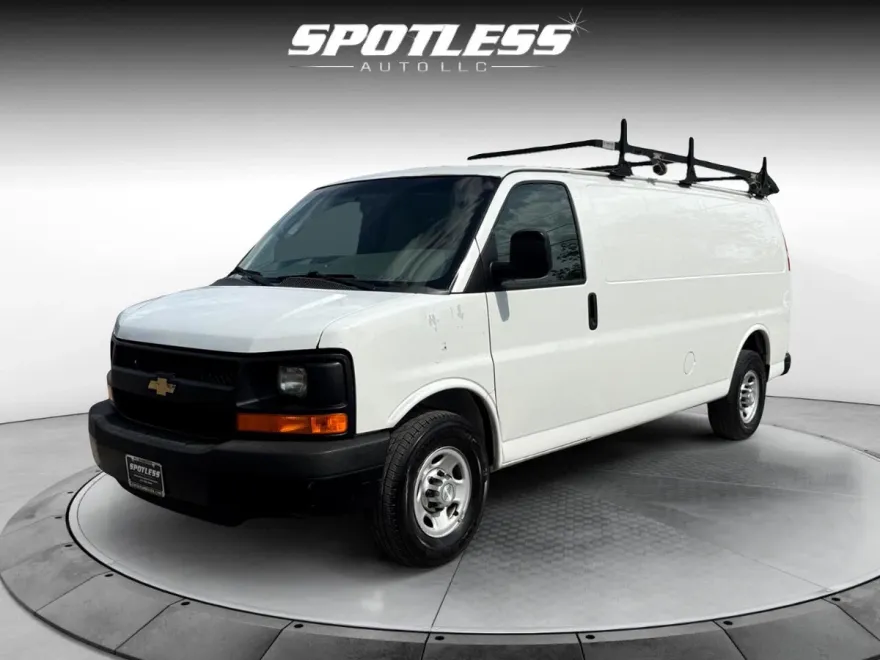 2015 Chevrolet Express 2500 Cargo photo 1