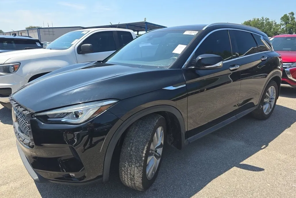2021 Infiniti QX50 Luxe AWD photo 1