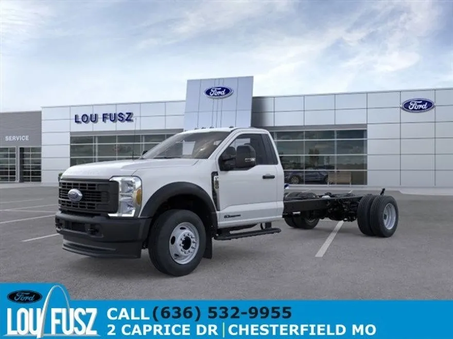 2025 Ford F-600 photo 1