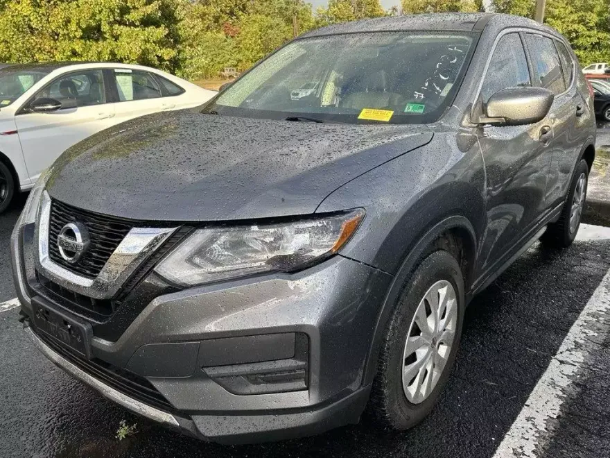 2017 Nissan Rogue S photo 1