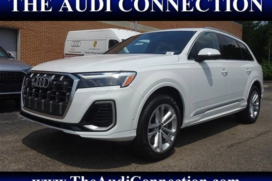 2025 Audi Q7 Premium photo 1