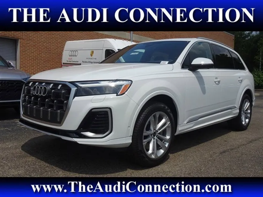 2025 Audi Q7 Premium photo 1