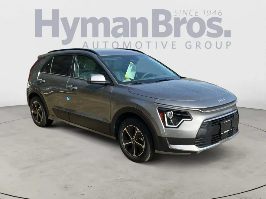 2025 Kia Niro EX photo 1