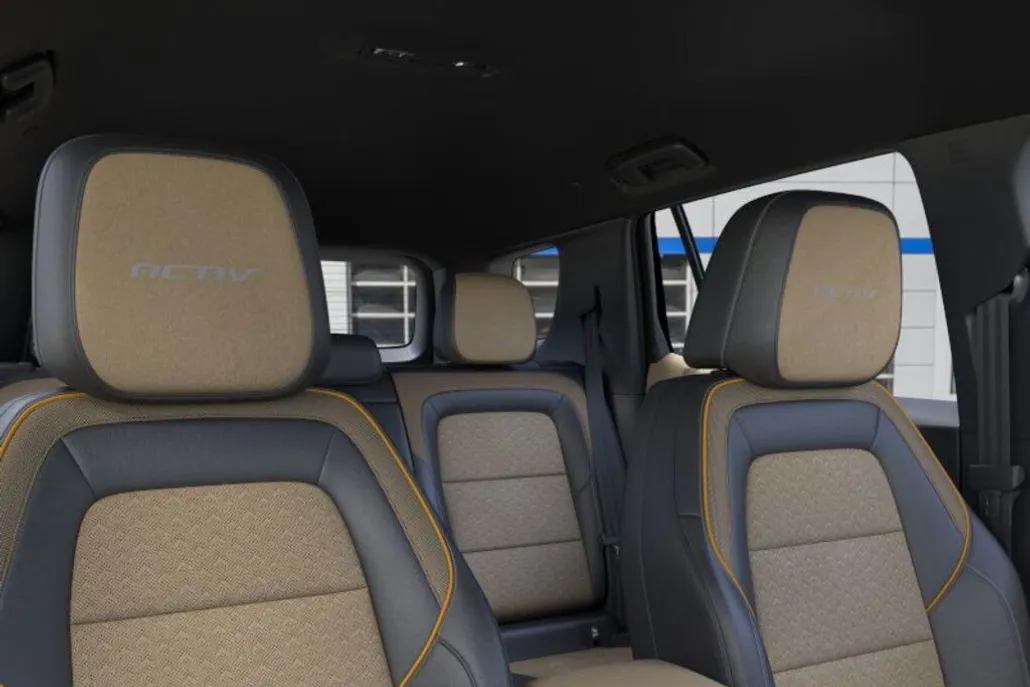 2026 Chevrolet Equinox ACTIV photo 1