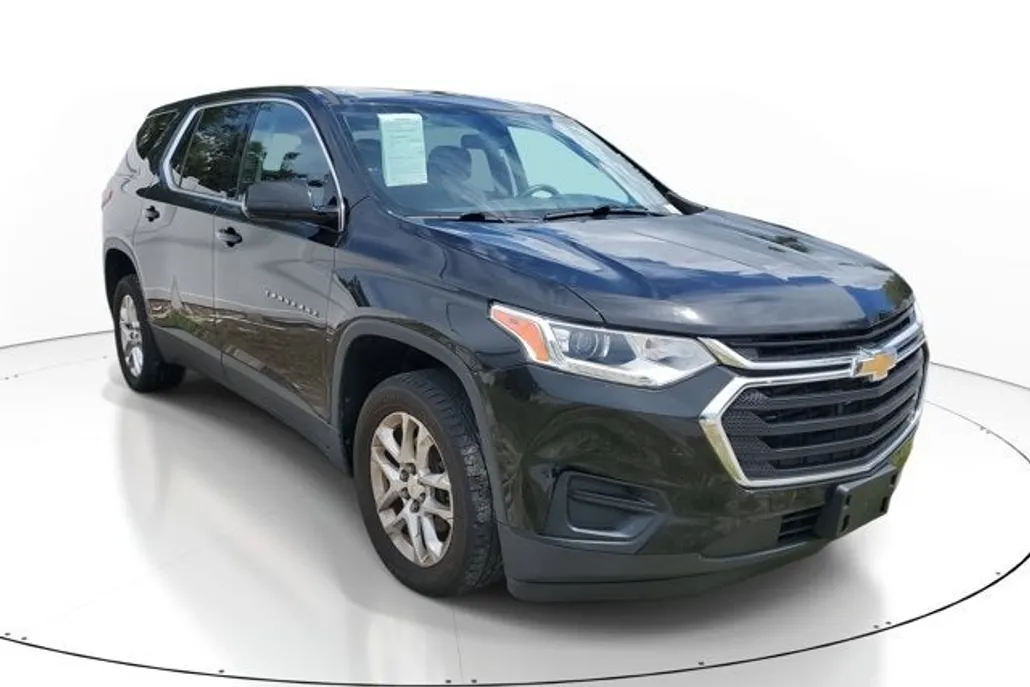 2019 Chevrolet Traverse LS photo 1
