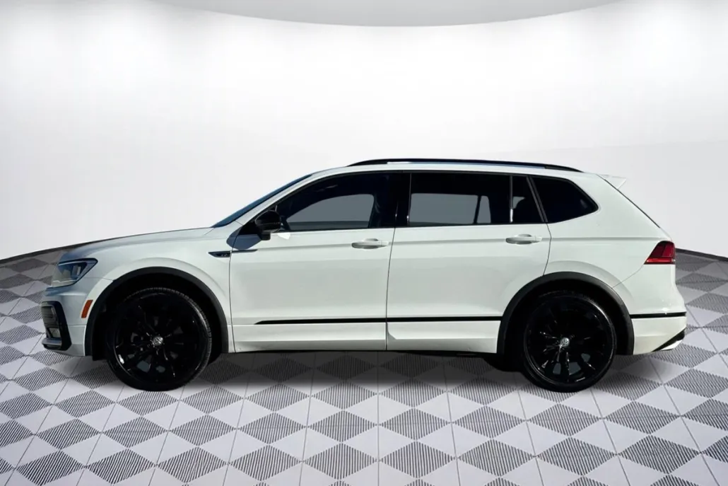 2021 Volkswagen Tiguan SE photo 1