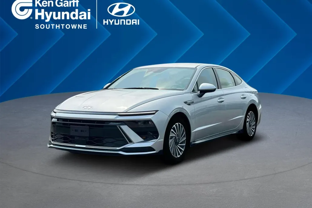 2025 Hyundai Sonata Hybrid Limited photo 1