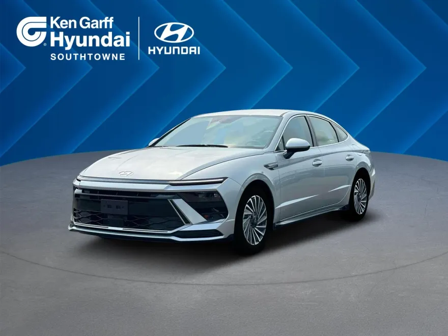 2025 Hyundai Sonata Hybrid Limited photo 1