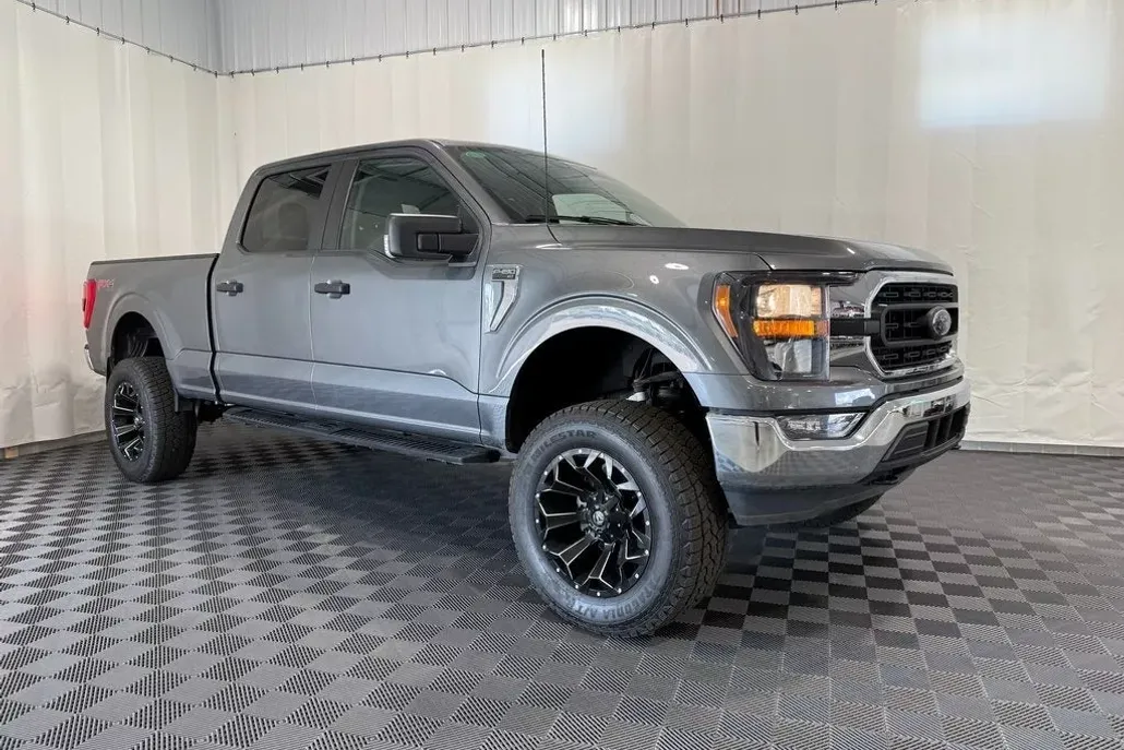 2023 Ford F-150 XLT photo 1