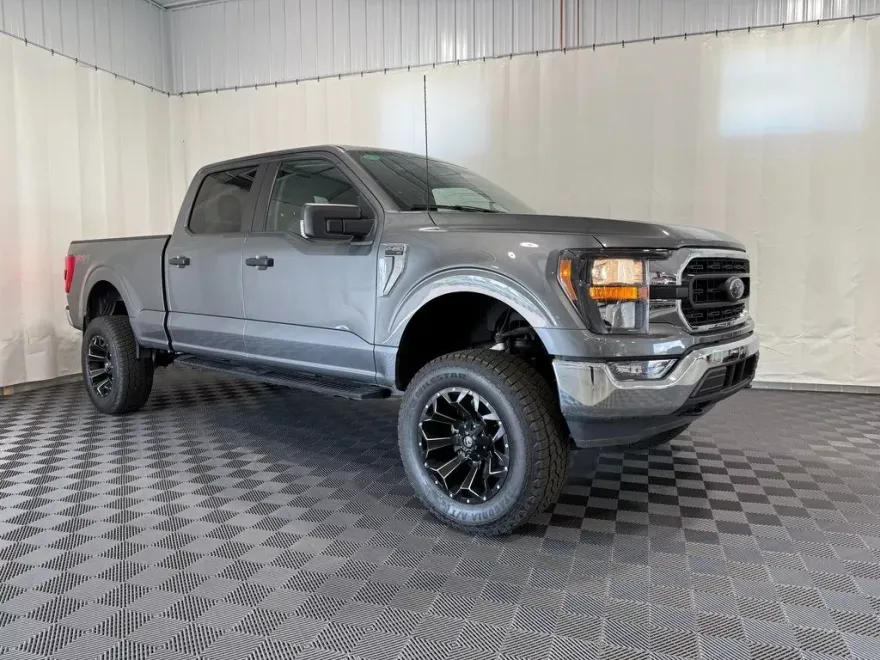 2023 Ford F-150 XLT photo 1