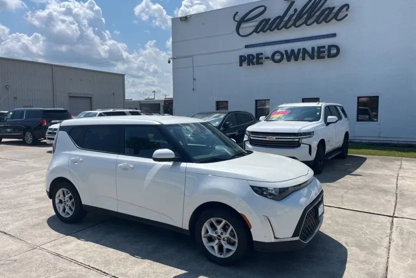 2023 Kia Soul LX S photo 1