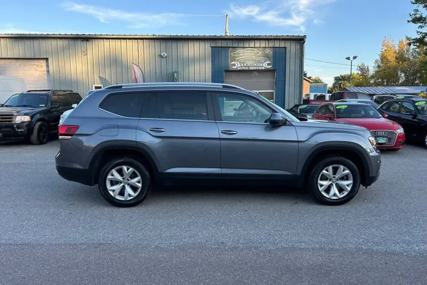 2018 Volkswagen Atlas V6 SE photo 1