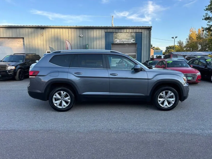 2018 Volkswagen Atlas V6 SE photo 1