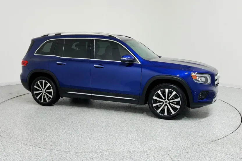 2022 Mercedes Benz GLB 250 photo 1