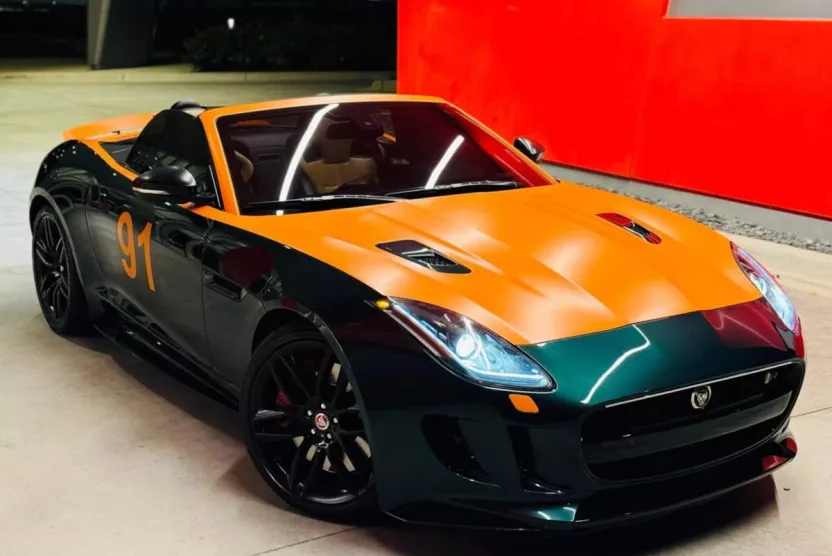 2016 Jaguar F-TYPE R photo 1