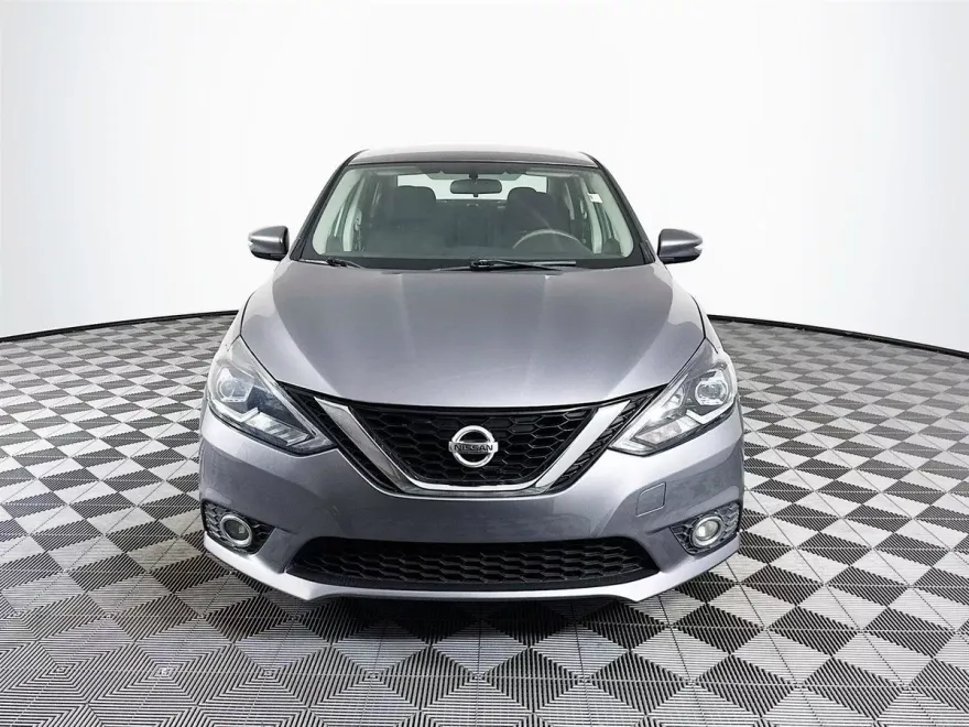 2017 Nissan Sentra SR photo 1