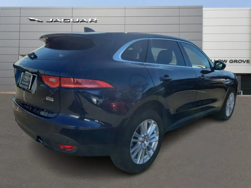 2020 Jaguar F-PACE Prestige photo 1