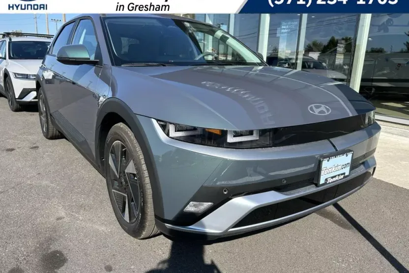 2025 Hyundai Ioniq 5 SE photo 1