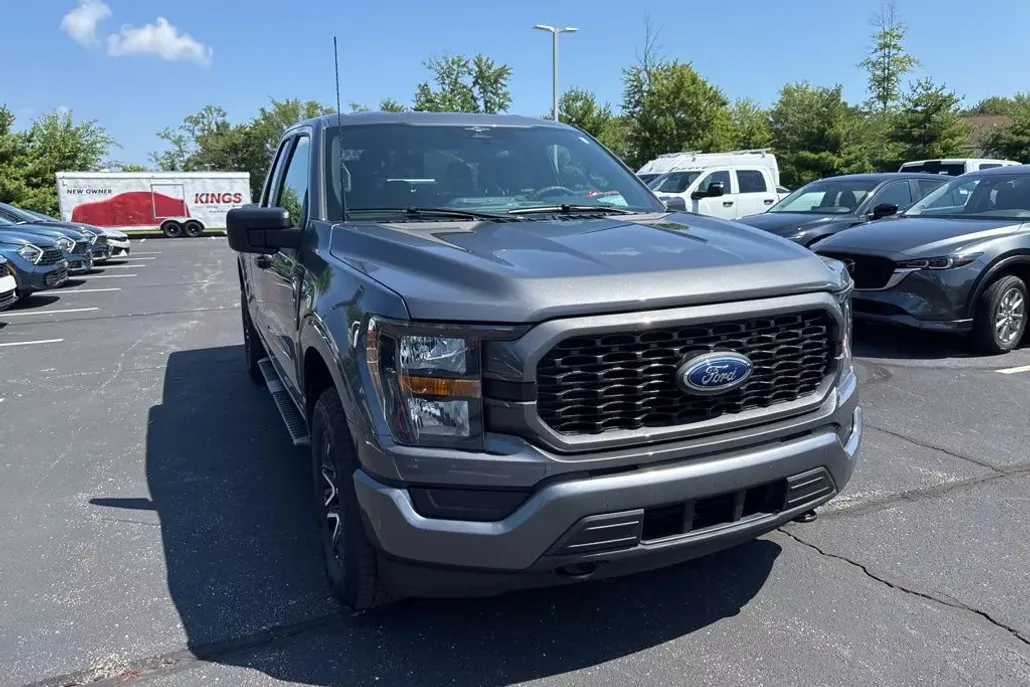 2023 Ford F-150 XL STX photo 1