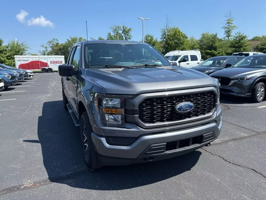 2023 Ford F-150 XL STX photo 1