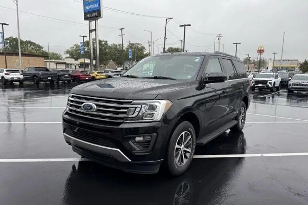 2018 Ford Expedition XLT photo 1