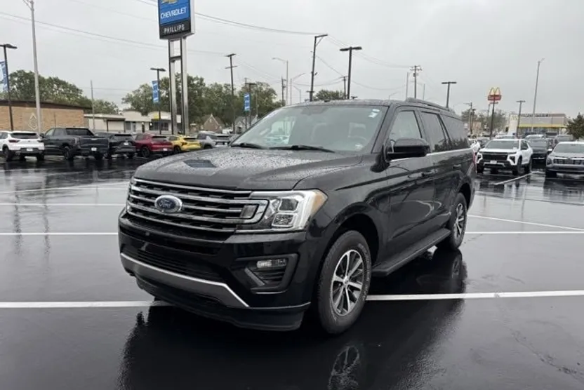 2018 Ford Expedition XLT photo 1