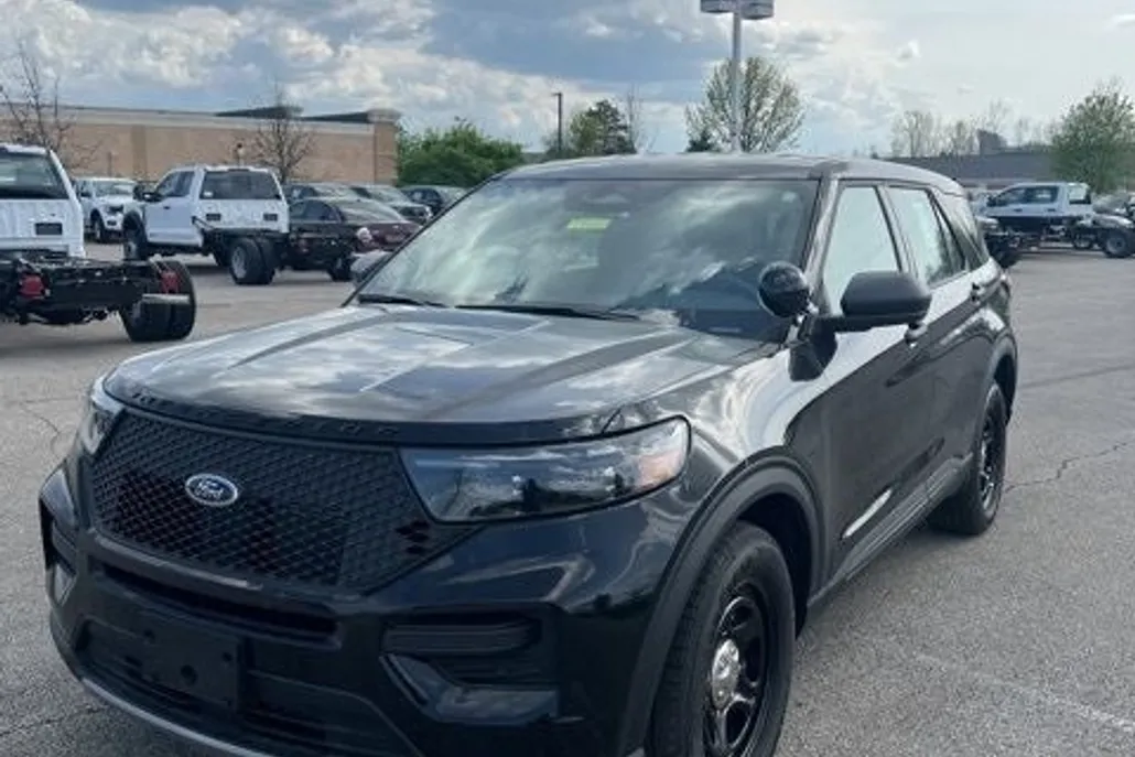 2025 Ford Explorer photo 1
