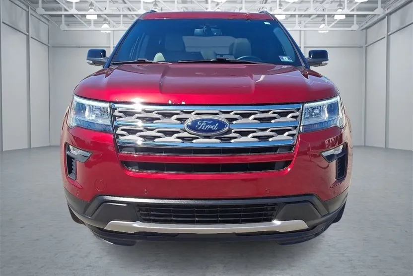 2018 Ford Explorer XLT photo 1
