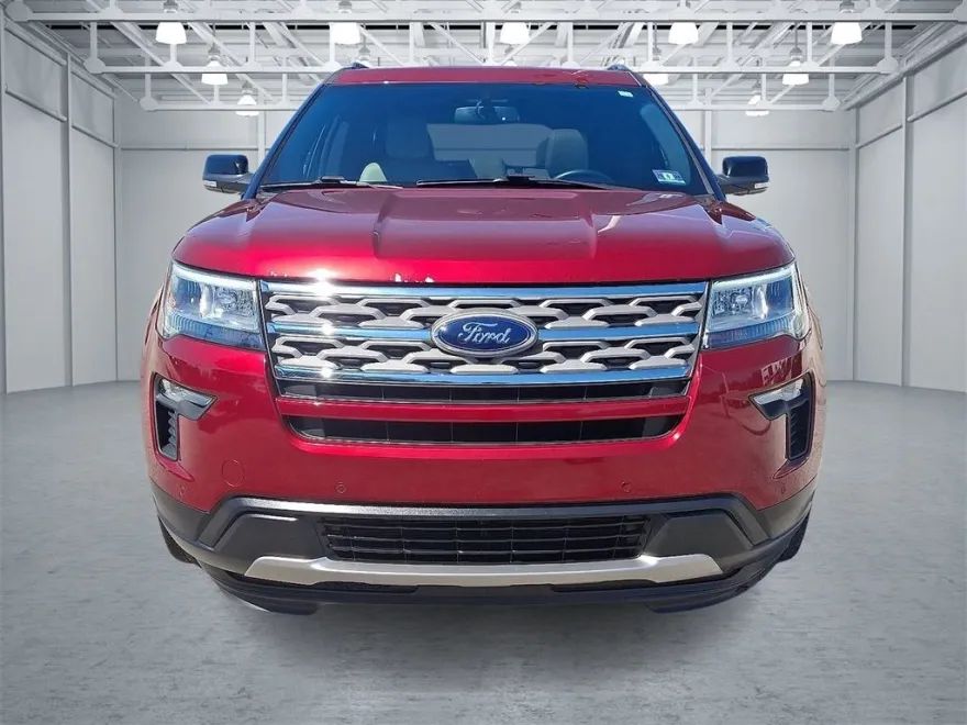 2018 Ford Explorer XLT photo 1