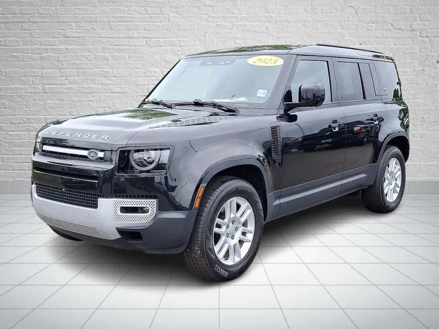 2023 Land Rover Defender 110 S photo 1